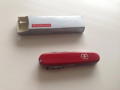 Лот: 8075705. Фото: 1. Складной нож Швейцария. Столовые приборы, ножи
