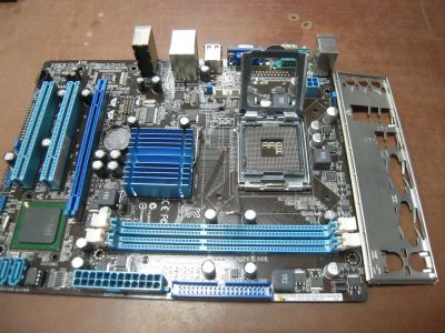 Лот: 10817930. Фото: 1. Материнская плата 775 ASUS P5G41T-M... Материнские платы