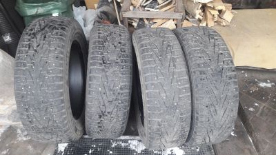 Лот: 25412378. Фото: 1. Шины 235/65r17 Nokian. Шины