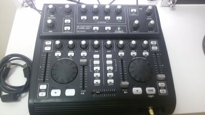 Лот: 11700986. Фото: 1. Диджей станция Behringer BCD3000... DJ-оборудование