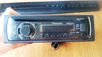 Лот: 11724505. Фото: 1. Автомагнитола Pioneer DEH-2100UB... Автомагнитолы