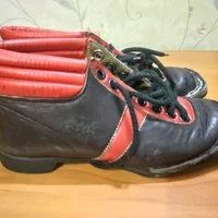 Лот: 14704605. Фото: 1. Ботинки лыжные СССР, р.39-40. Ботинки