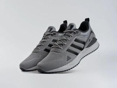Лот: 25210905. Фото: 1. Кроссовки Adidas. Кеды, кроссовки, слипоны