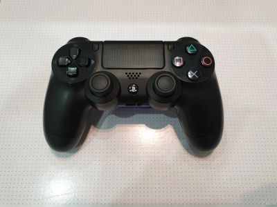 Лот: 13854039. Фото: 1. Геймпад PlayStation 4 DualShock... Аксессуары для игровых приставок, консолей, геймпады