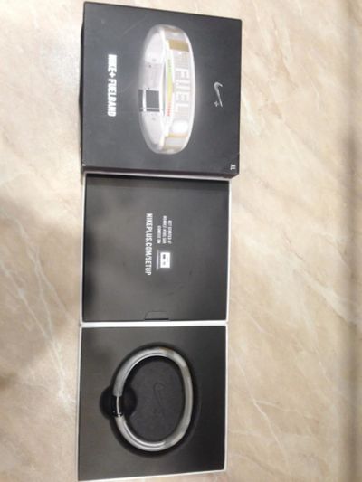 Лот: 11174757. Фото: 1. Спортивный браслет Nike+ FuelBand. Другое (спортивные товары)