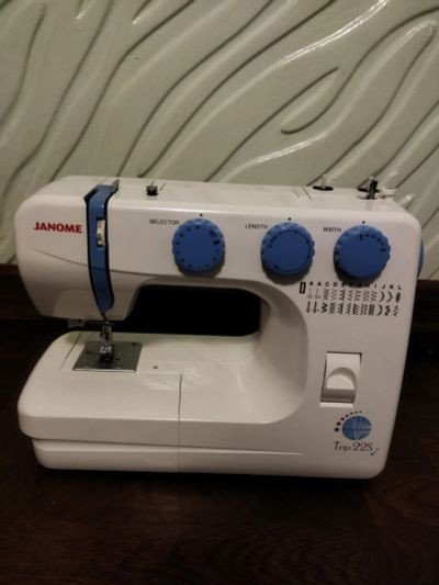 Лот: 18622509. Фото: 1. Швейная машина Janome top 23. Швейная, вязальная