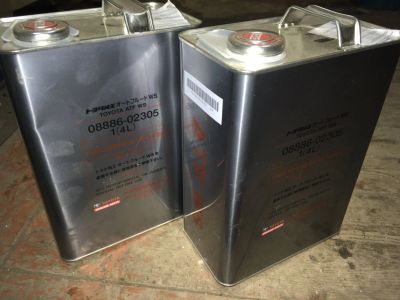Лот: 15125845. Фото: 1. Toyota WS 12 литров 3 банки по... Масла, жидкости