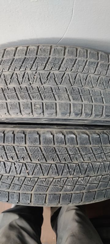 Лот: 25524627. Фото: 1. Bridgestone Blizzak 235/65r17. Шины