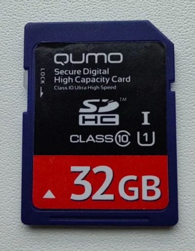Лот: 25805329. Фото: 1. Карта памяти QUMO SDHC 32 Gb. Карты памяти