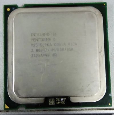 Лот: 15525355. Фото: 1. Процессор Intel® Pentium® D 925. Процессоры