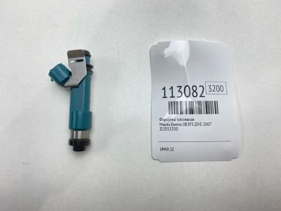 Лот: 25392250. Фото: 1. Форсунка топливная Mazda Demio... Топливная система