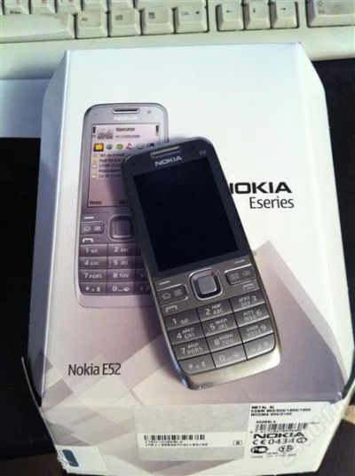 Лот: 1554760. Фото: 1. мобильный телефон Nokia E52. Кнопочные мобильные телефоны