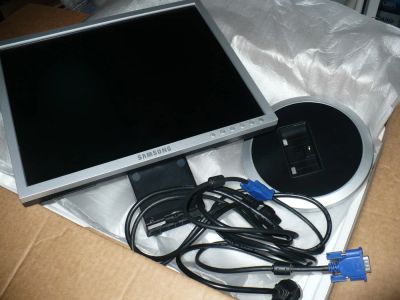 Лот: 5247742. Фото: 1. Монитор Samsung SyncMaster 740N... ЖК-мониторы