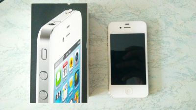 Лот: 9626385. Фото: 1. iPhone 4. Смартфоны
