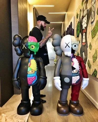 Лот: 14466920. Фото: 1. Игрушка KAWS как у Тимати, в Красноярске... Игрушки