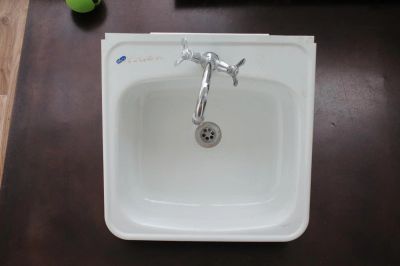 Лот: 4410550. Фото: 1. Раковина/Мойка стальная со смесителем. Мойки кухонные