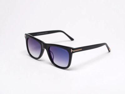 Лот: 24977377. Фото: 1. Очки Tom Ford. Очки солнцезащитные