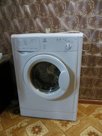 Лот: 4836718. Фото: 1. машина Indesit. Стиральные машины