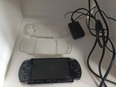 Лот: 20236992. Фото: 1. PSP Playstation portable + Кейс-футляр. Игровые приставки, консоли