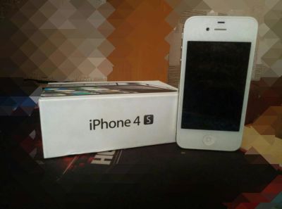 Лот: 11059208. Фото: 1. Новый iPhone 4S. Смартфоны