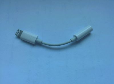 Лот: 12142054. Фото: 1. Переходник для наушников Apple... Дата-кабели, переходники