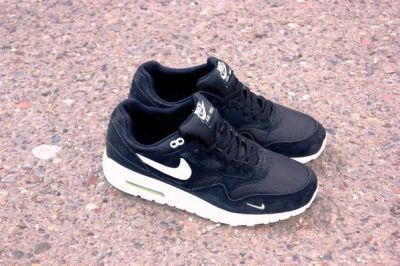 Лот: 6274478. Фото: 1. Кроссовки Nike Air Max 11. Кеды, кроссовки, слипоны