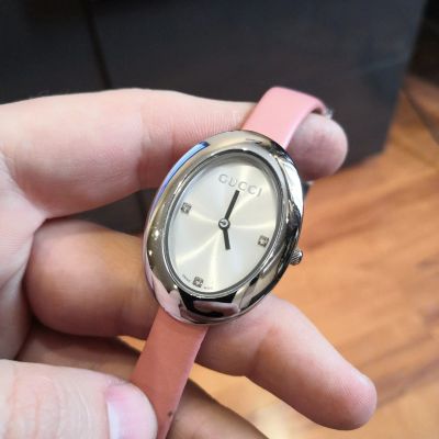 Лот: 15343896. Фото: 1. Часы женские кварцевые gucci б... Другие наручные часы