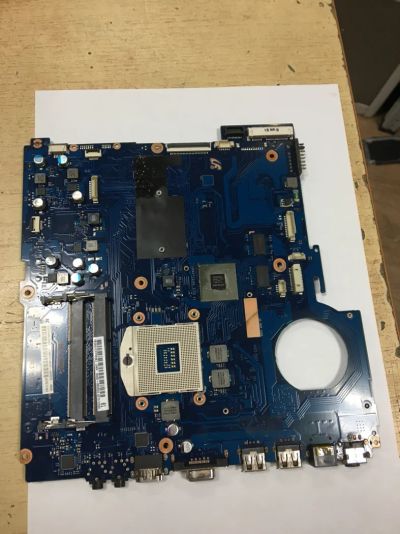 Лот: 11882310. Фото: 1. Материнская плата SAMsUNG R720... Материнские платы
