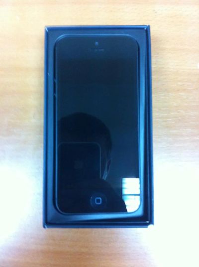 Лот: 8070895. Фото: 1. Продам Б/у iPhone 5, Black, 16GB. Смартфоны