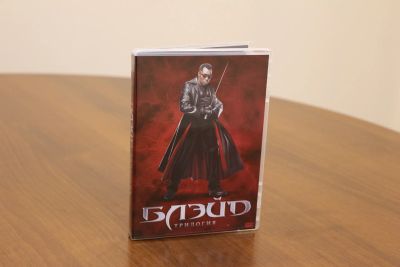 Лот: 19861359. Фото: 1. Трилогия "Блэйд" на 3 DVD. Видеозаписи, фильмы