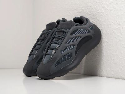 Лот: 24977590. Фото: 1. Кроссовки Adidas Yeezy Boost 700... Кеды, кроссовки, слипоны