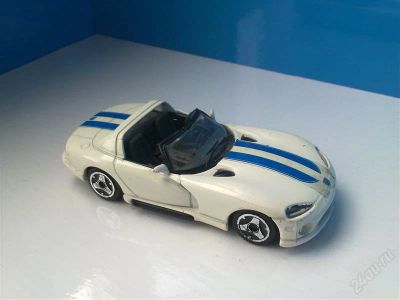 Лот: 2601816. Фото: 1. Dodge Viper & Mini Cooper 2 модели... Автомоделизм