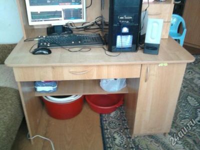 Лот: 5826741. Фото: 1. стол писменный. Компьютерные и письменные столы