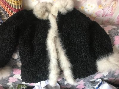 Лот: 13750169. Фото: 1. Шубка из каракули с песцом!!. Верхняя одежда
