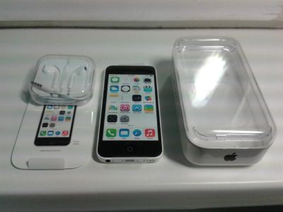 Лот: 3544141. Фото: 1. Iphone 5c 16GB Айфон 5c 16гб APPLE. Телефоны CDMA