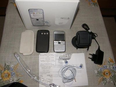 Лот: 2357347. Фото: 1. NOKIA E72 White Edition. Смартфоны