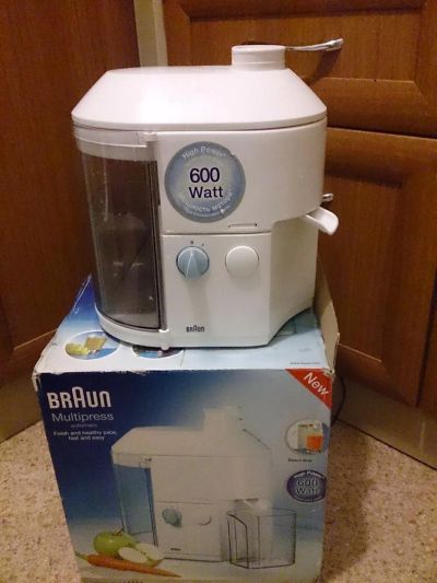 Лот: 3417310. Фото: 1. Соковыжималка Braun. Кухонная