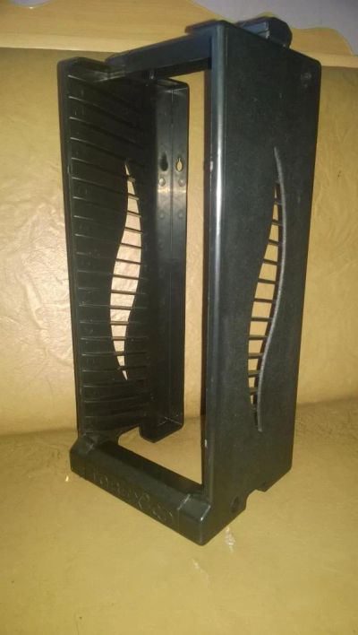 Лот: 5461897. Фото: 1. полка для компакт дисков. Полки, стеллажи, этажерки