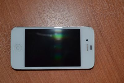 Лот: 3310035. Фото: 1. Продам Iphone 4s 32gb+ два бампера. Смартфоны