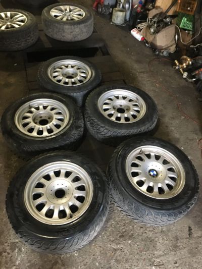 Лот: 17688450. Фото: 1. Колёса бмв bmw зима r15. Шины на дисках
