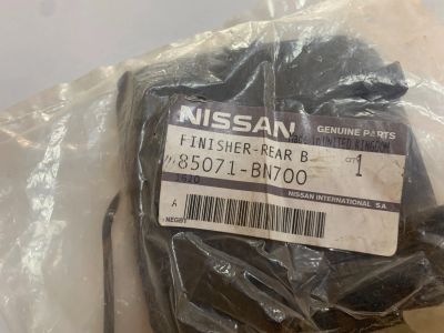 Лот: 25007450. Фото: 1. Заглушка заднего бампера Nissan... Кузов