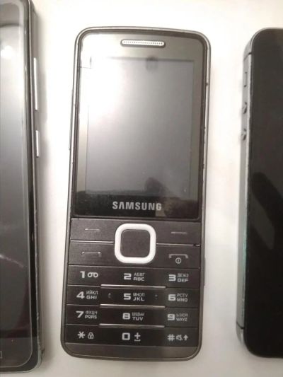 Лот: 11184820. Фото: 1. Телефон Samsung GT-S5610 (10744... Кнопочные мобильные телефоны