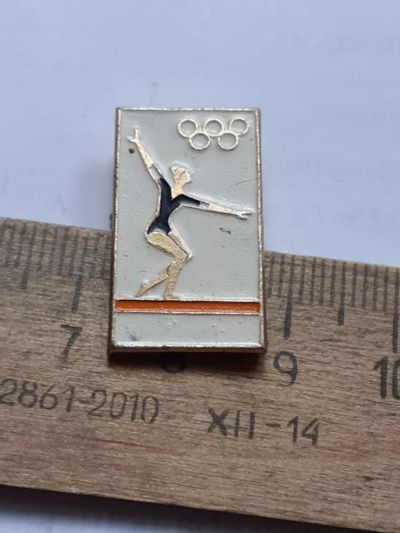 Лот: 25407905. Фото: 1. (№ 18328) значки спорт, Лёгкая... Сувенирные