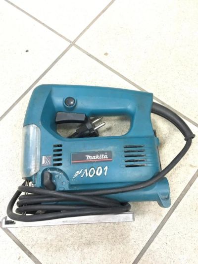 Лот: 11168780. Фото: 1. Электрический лобзик Makita 4324. Электроинструмент
