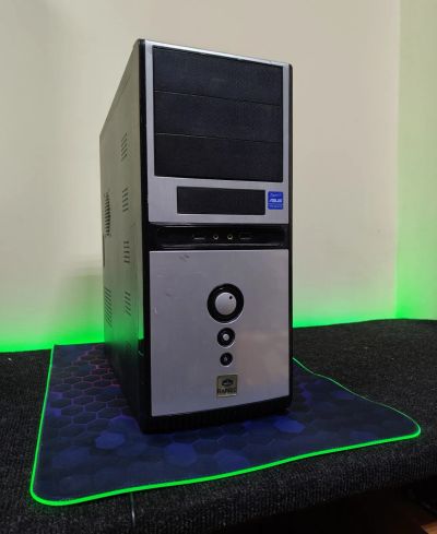 Лот: 24788972. Фото: 1. Системный блок Е8400/RAM 4gb/HDD250Gb... Компьютеры в сборе