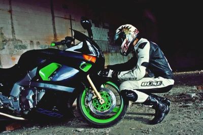 Лот: 1149659. Фото: 1. Kawasaki ZZR-400 (1). Мотоциклы