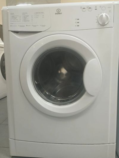 Лот: 24614073. Фото: 1. Стиральная машина Indesit WIU... Запчасти для остальной бытовой техники