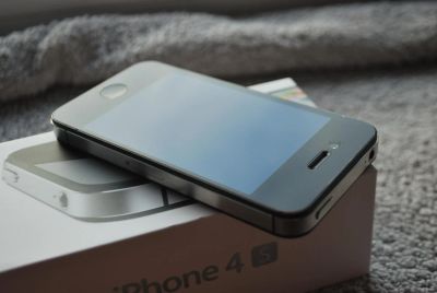 Лот: 4765547. Фото: 1. Apple iPhone 4S 16GB черный. Смартфоны