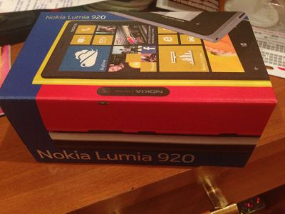 Лот: 2990173. Фото: 1. Nokia Lumia 920 Yellow\Желтая... Смартфоны