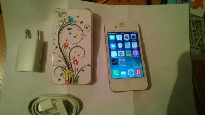 Лот: 3640574. Фото: 1. iphone 4 16gb white. Смартфоны